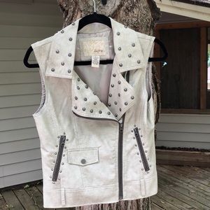 Daytrip studded vest